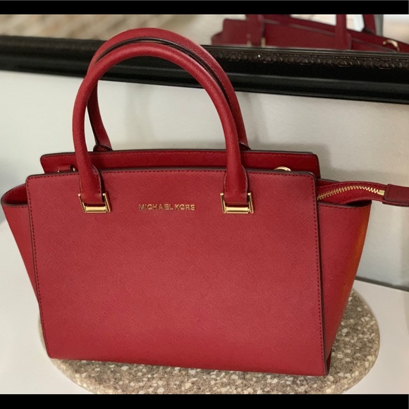 MK Mini Purse - Picture 2 of 4